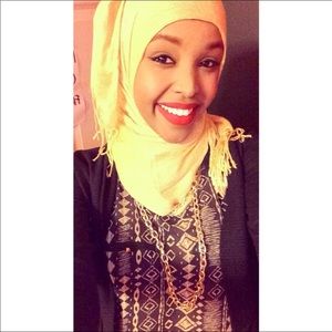 Meet your Posher, Hanisa